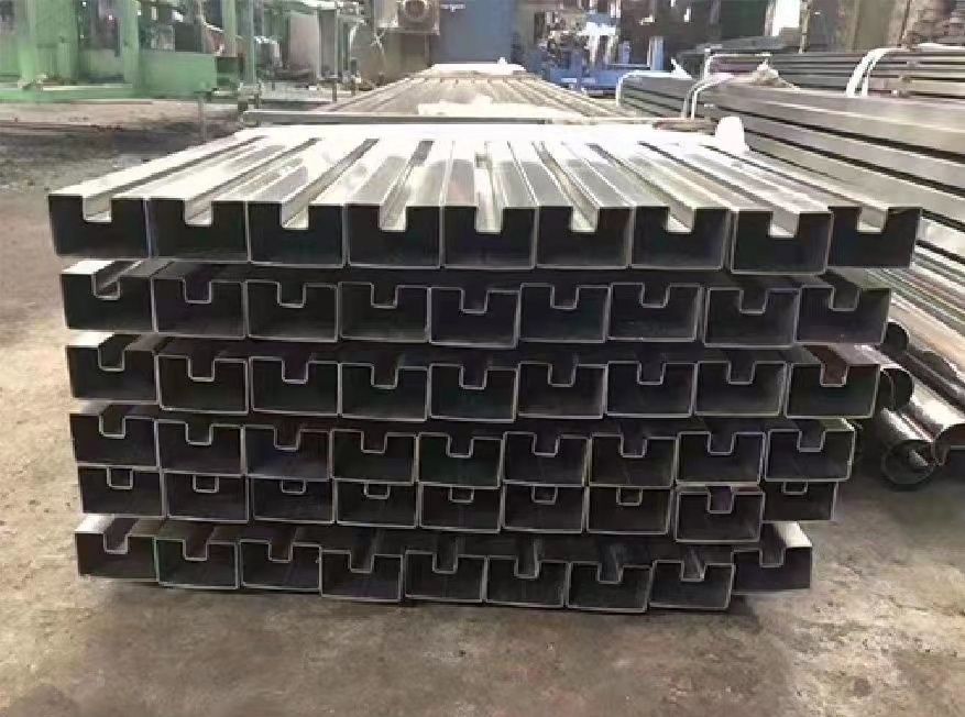 不銹鋼異型管批發(fā) 不銹鋼異型管批發(fā)